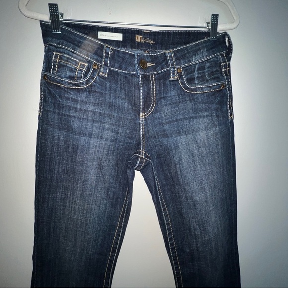 Kut from the kloth bootcut Natalie,‎ jeans, size 4 - Picture 3 of 16